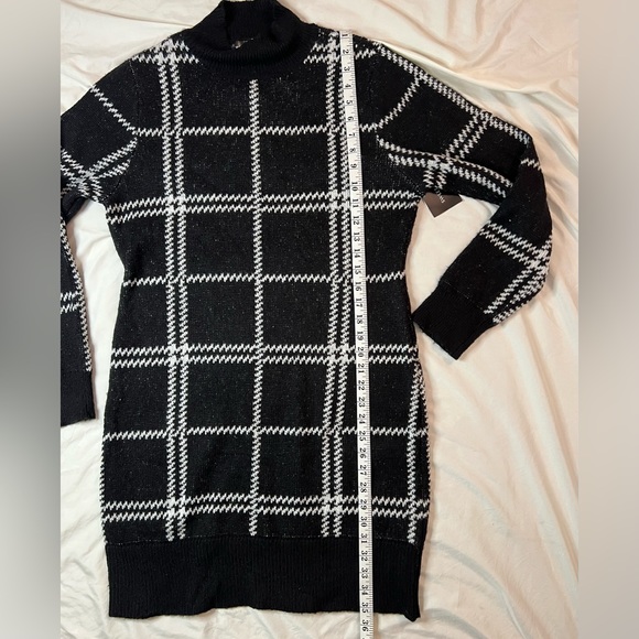 NWOT Sweet Halo Black/White Plaid Short Sweater Dress - Picture 2 of 5